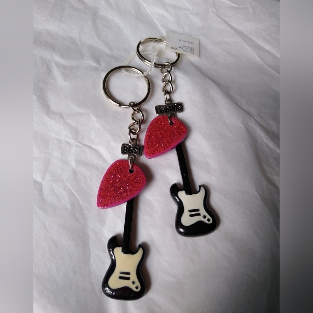 Claires vintage Best Friend keychain set